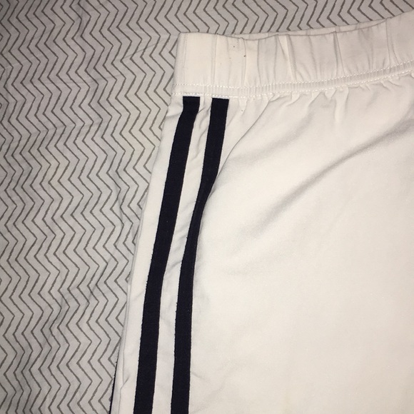 Mid-rise Express White Express Pants - Picture 4 of 4